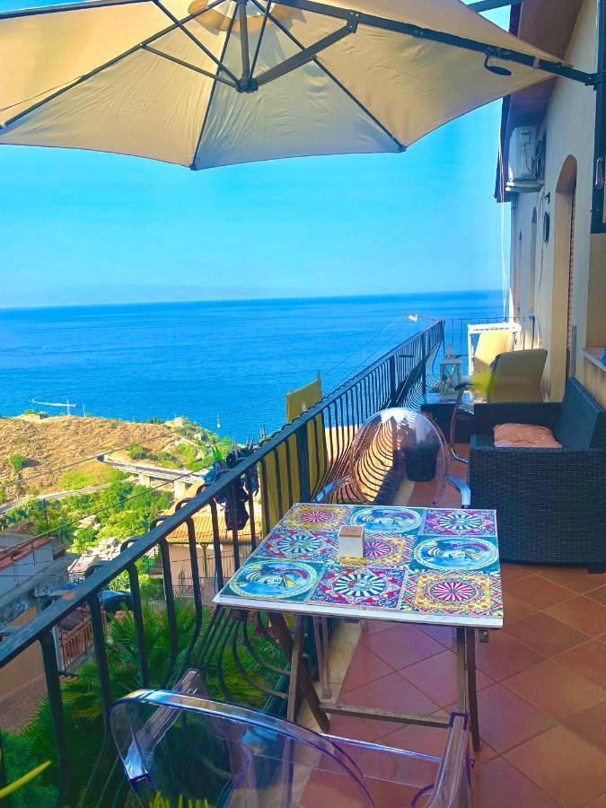 Sun Sky Sea Suite Taormina Exterior photo